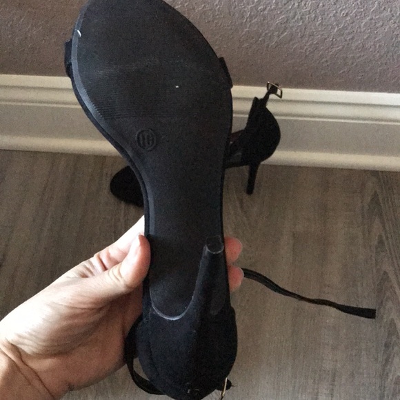 Lulu’s size 10 black heels - Picture 5 of 5